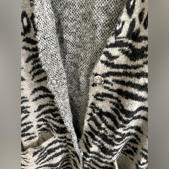 Wildfox Mixed Animal Print Cardigan Sweater, Gray, Size Large, EUC! - Picture 3 of 5